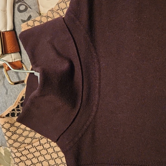 Chocolate brown light turtleneck sweater - Picture 3 of 5